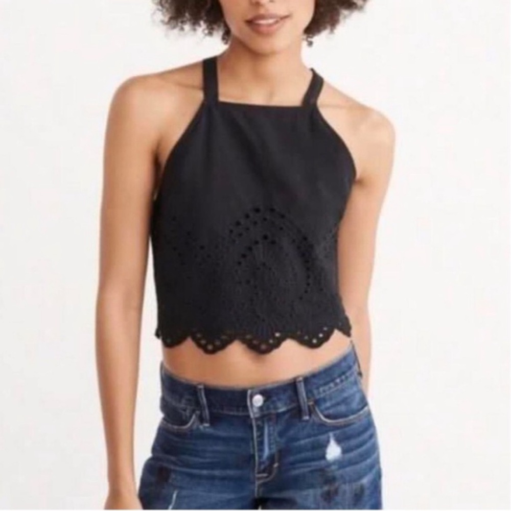 Abercrombie & Fitch Cropped High-Neck Eyelet Tank Top - Women’s M